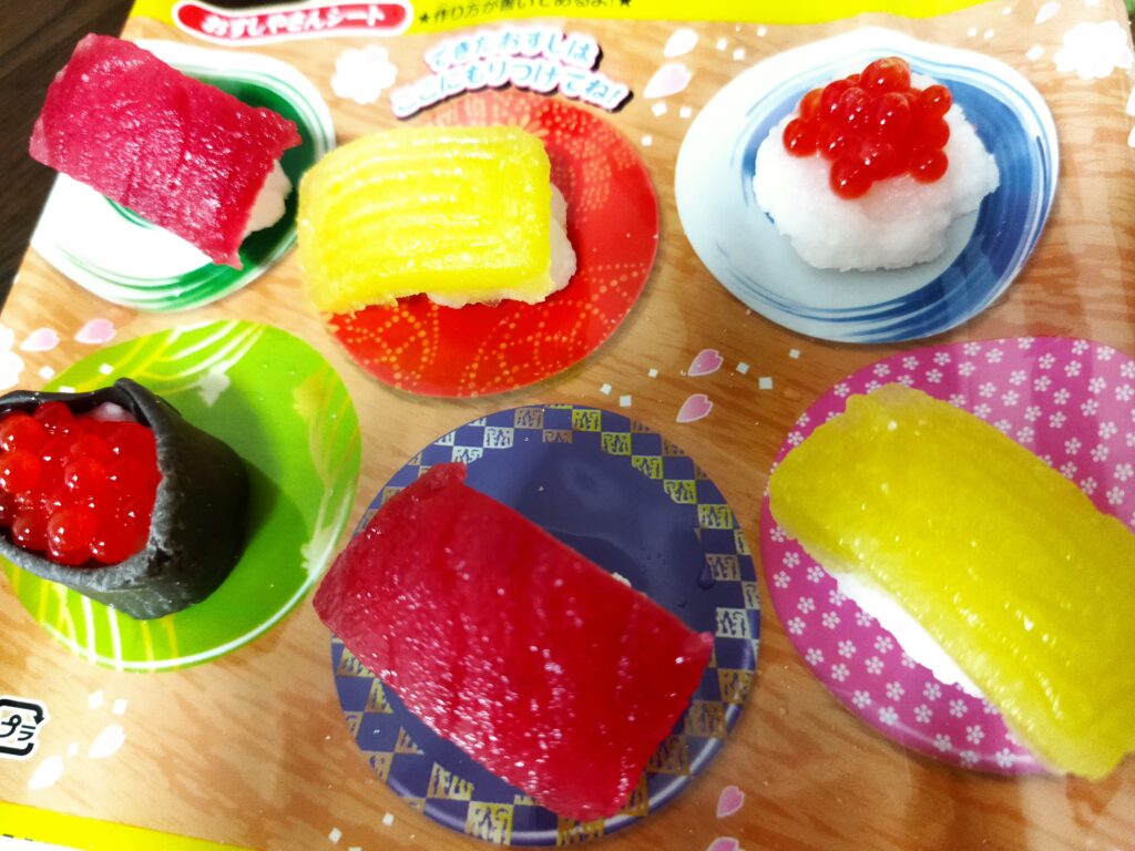 完成したクラシエの知育菓子「たのしいおすしやさん」