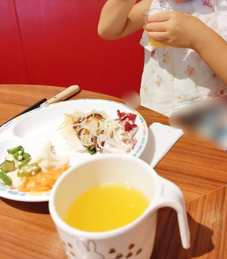 CHISO KOMACHI　イオンモール京都桂川のお子様用の食器