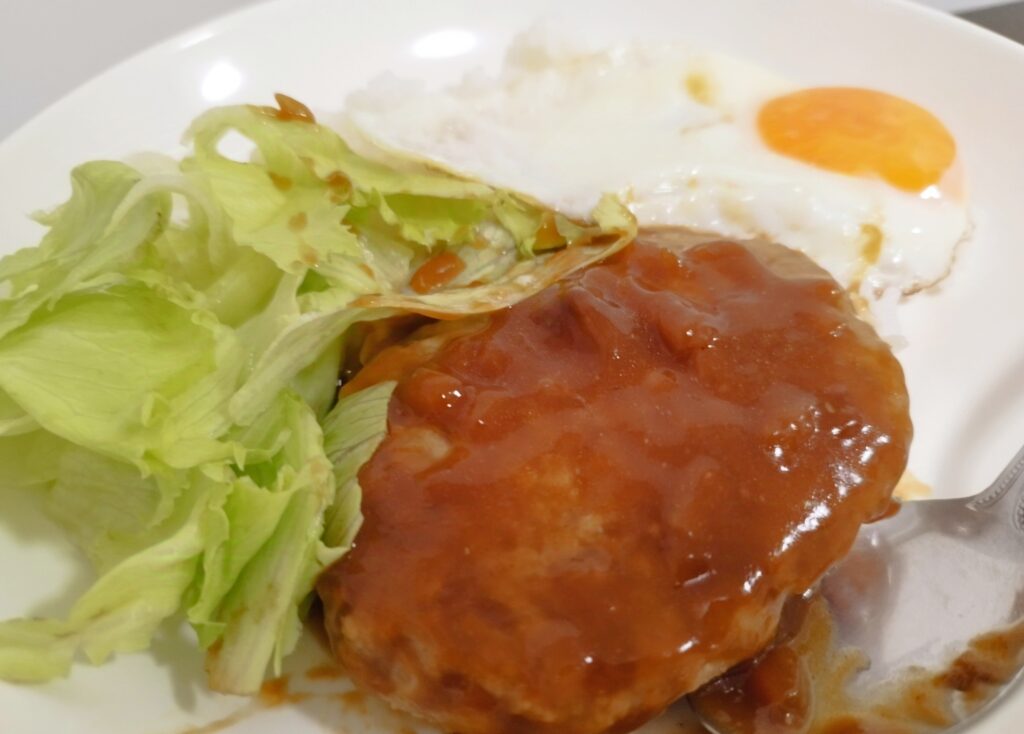 泉佐野のふるさと納税ハンバーグで作ったロコモコ丼