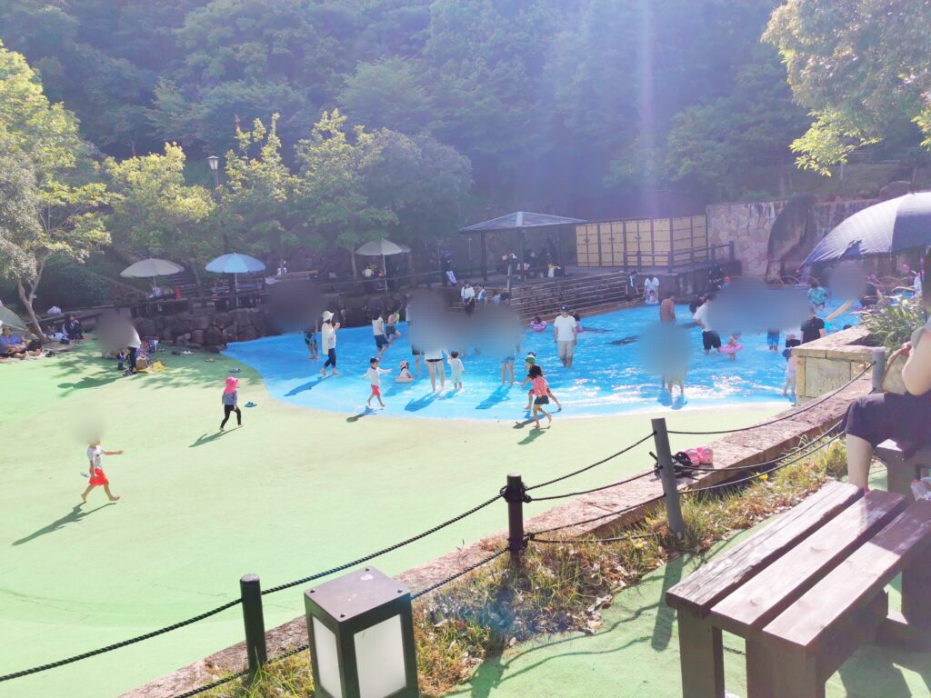 西山公園のジャブジャブ池