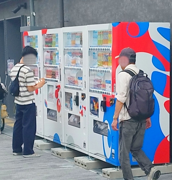 大阪万博会場内の自動販売機