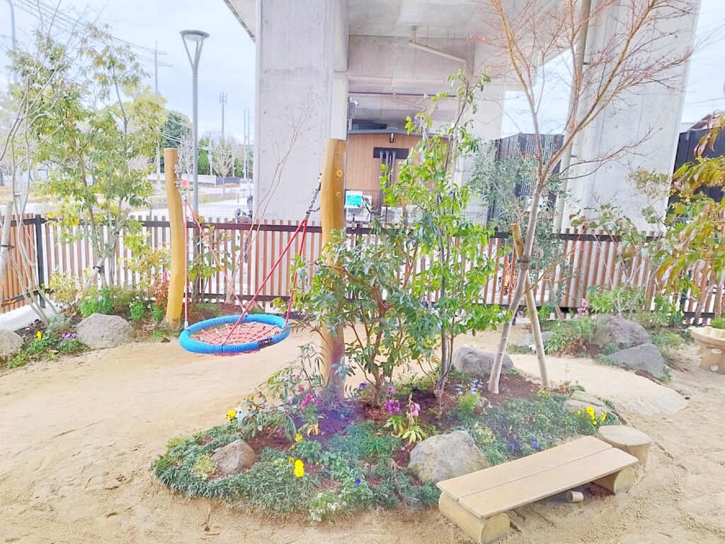 親子のあそび場 ガタゴト・お庭遊びエリア