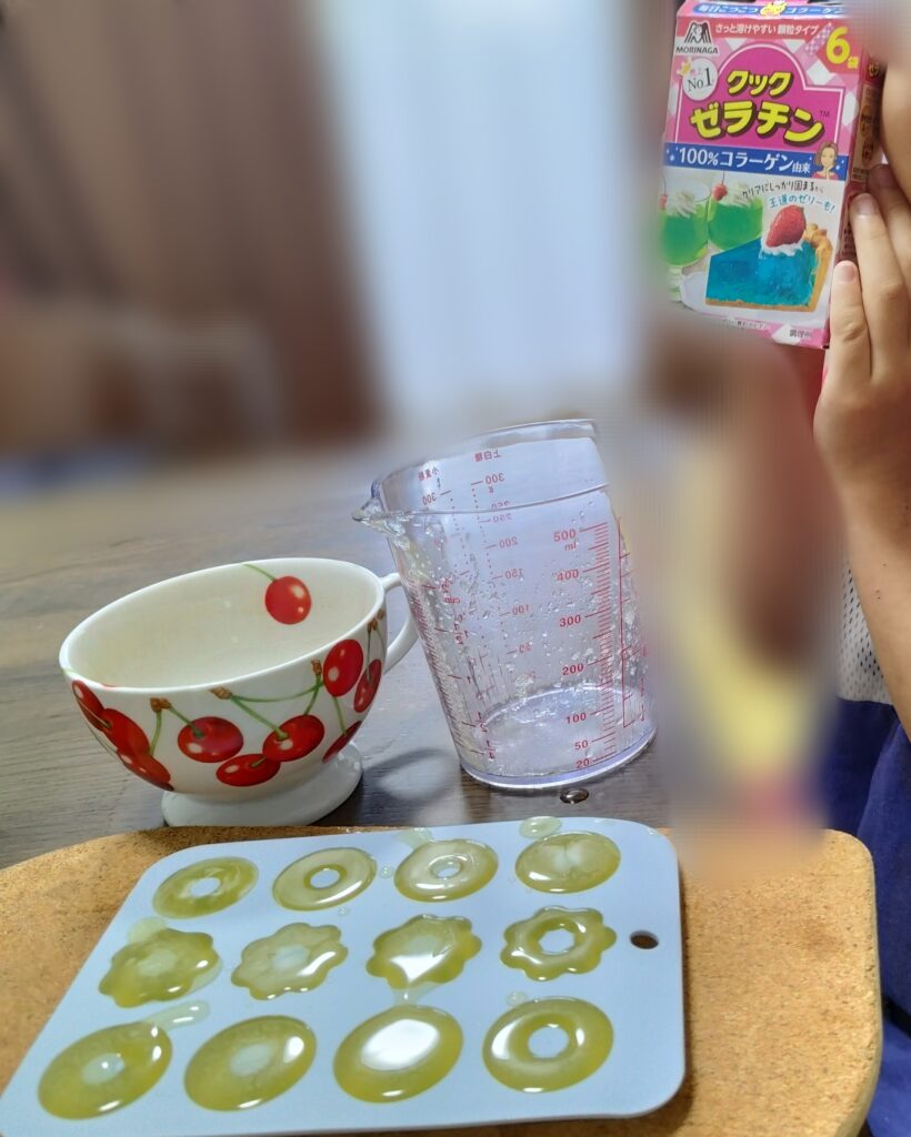 100円ショップのシリコン型で作った手作りグミ