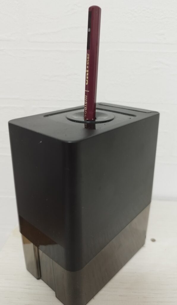 電動鉛筆削り ケズリ君