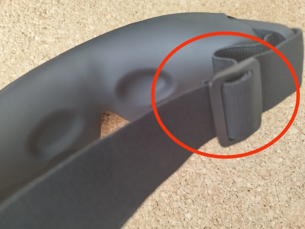 EMS EYE RELAXの3D長さ調節ができる伸縮ベルト