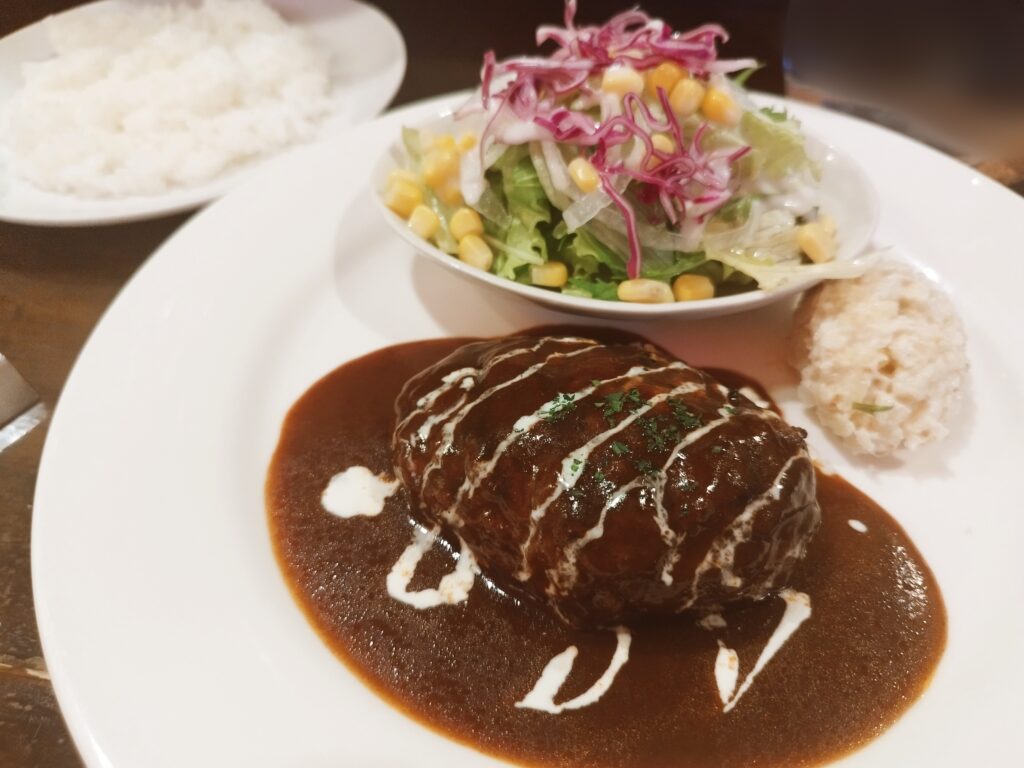 街の洋食屋 AKIRA 黒毛和牛のハンバーグ