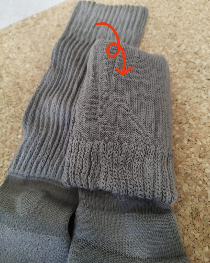 okamotoくつしたサプリ「まるでこたつソックス」を裏返した様子