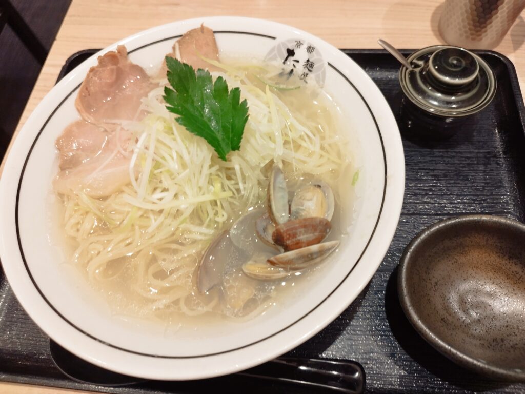 「たけ井」の淡麗塩ラーメン