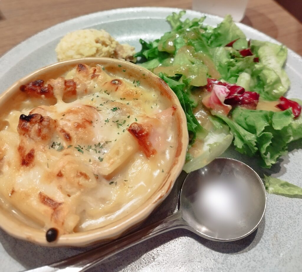 チキンとベーコンのクリームグラタンプレート