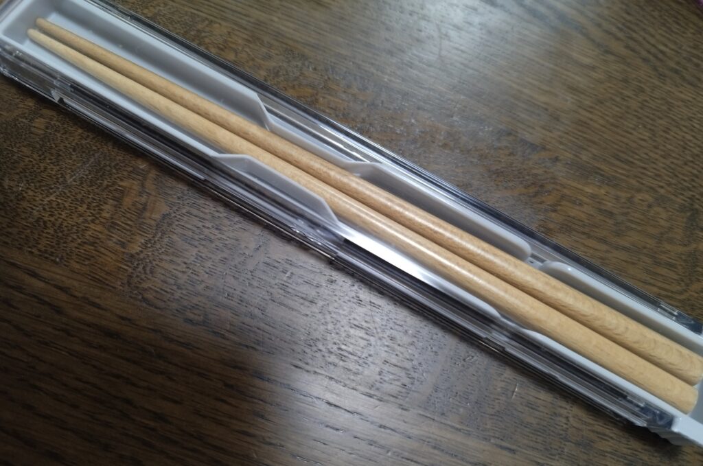 折れ曲がるお箸ケース（小森樹脂）